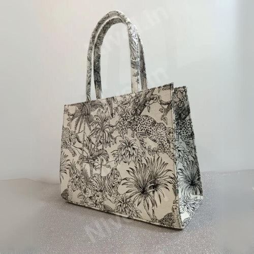 Nivel White Jungle Tote